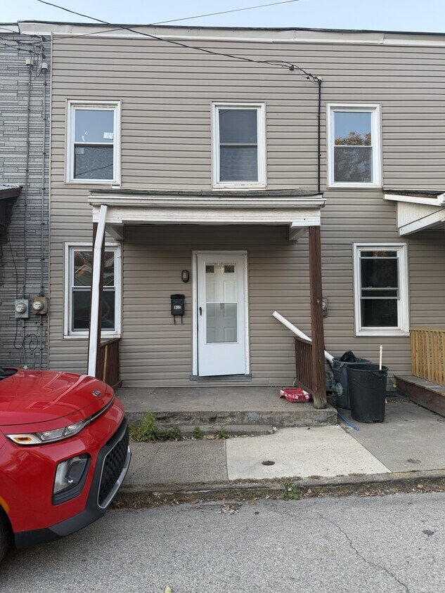 Foto principal - 901 Cliff St