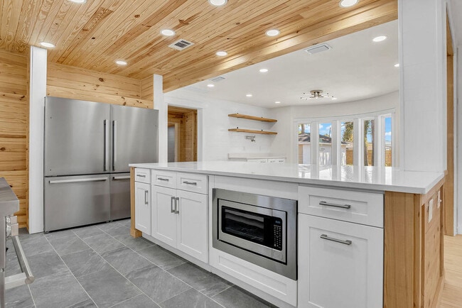 Building Photo - 498 Alabama St