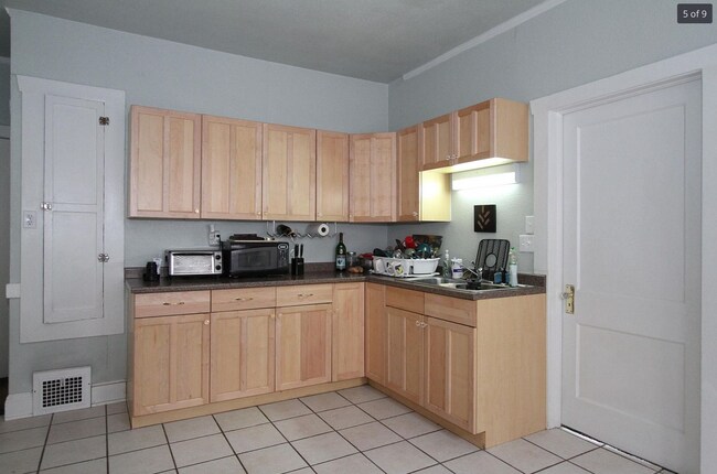 Building Photo - 1437 Quitman St
