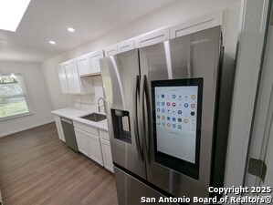 Foto del edificio - 953 Serenade Dr