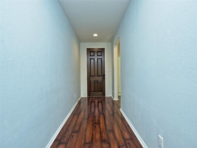 Foto del edificio - 2717 Claremont Ct