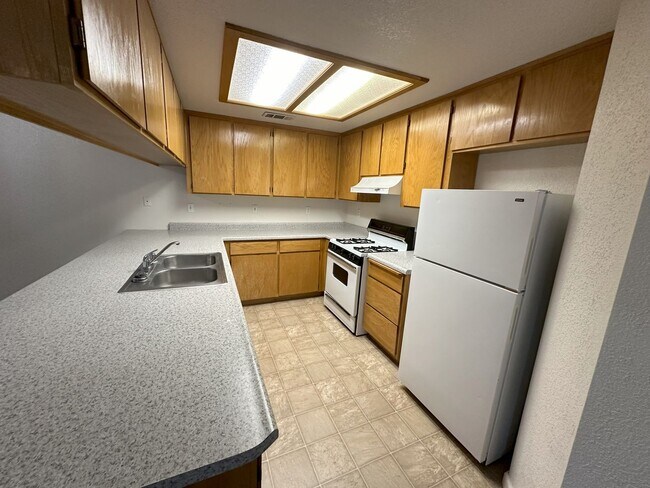 Foto del edificio - 515 Howard Ct