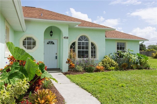 Building Photo - 408 SE Gasparilla Ave