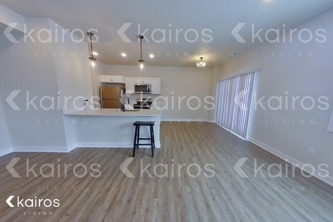 Building Photo - 6933 Holly Ct