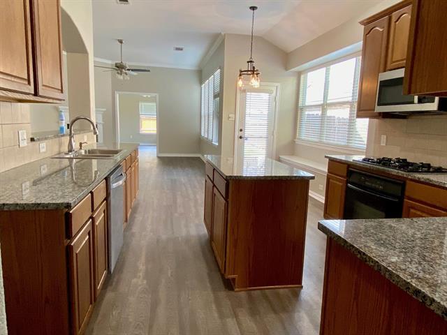 Foto del edificio - 1813 Glen Aerie Dr