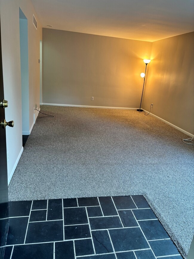 Foto del edificio - 803 McDonnell St