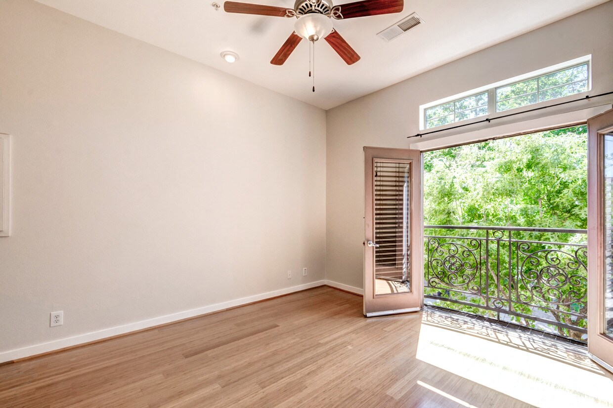 Foto principal - 806 Jackson Hill St