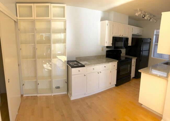 Building Photo - 140 Marina Lakes Dr