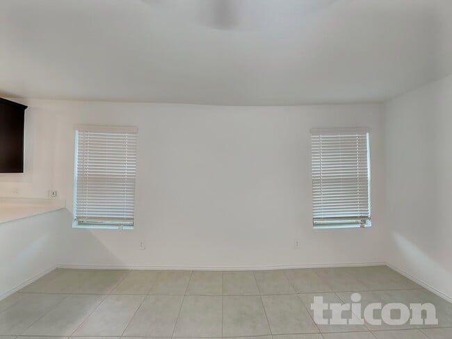 Foto del edificio - 2602 Vavra Ln