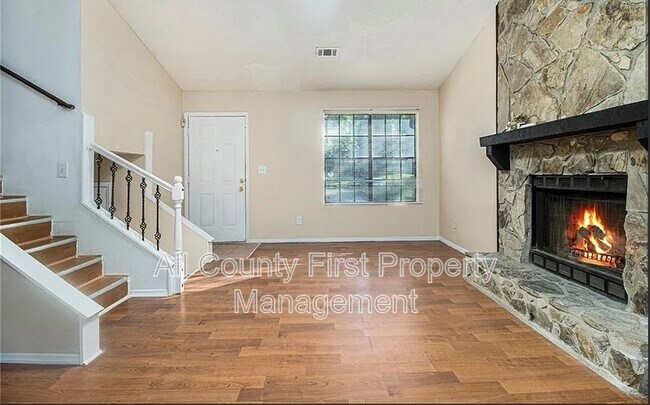 Building Photo - 1077 Mainstreet Valley Dr