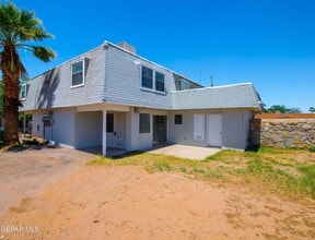 Building Photo - 10824 Ivanhoe Dr