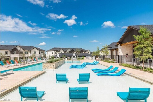 Foto del edificio - 2 br, 2 bath Condo - 16760 Ronald Reagan B...