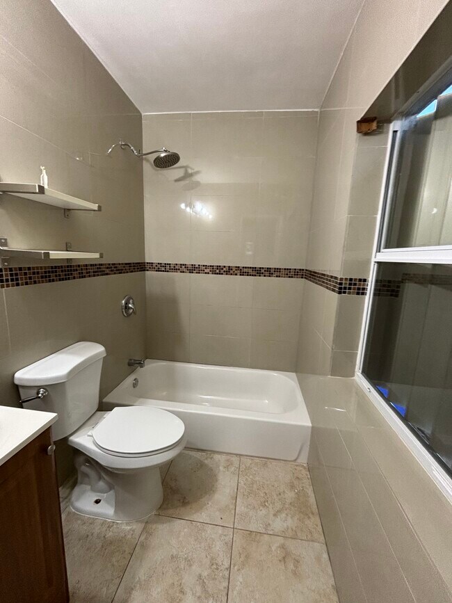 Foto del edificio - 1017 N 16th Ct