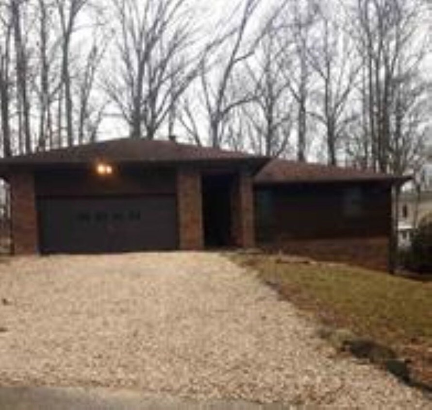 Primary Photo - 765 Flower Dr