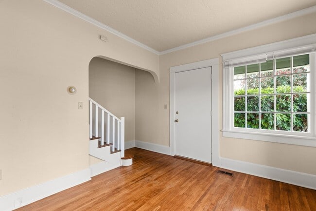 Foto del edificio - Bright 2 bed, 1 bath in fantastic SE locat...