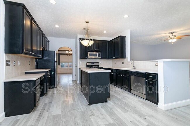 Building Photo - 117 Highgrove Pl