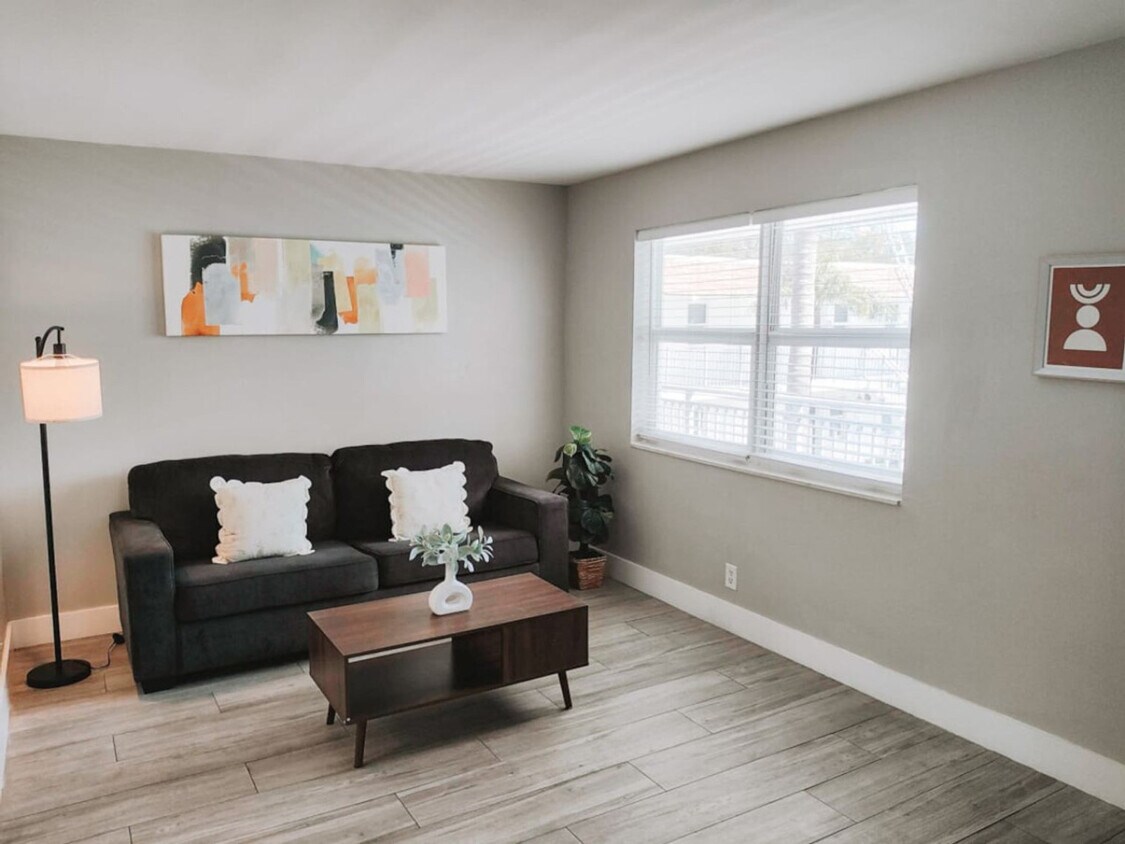 Foto principal - 50 Davie Blvd