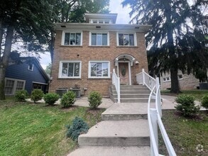 Building Photo - 413 Briarwood Ave SE