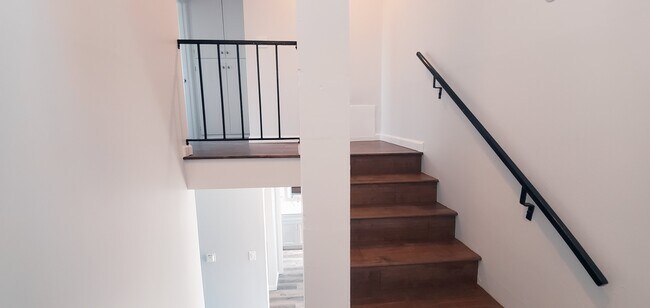 Stair to the rooms - 5180 Via Marisol Via