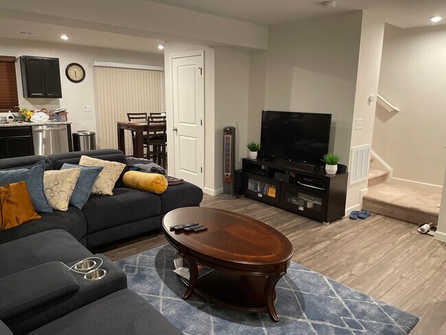 Foto del edificio - 3619 Brookway Dr