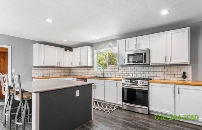 Foto del edificio - Zeeland Gem! Gorgeous 2 Bed/2 Bath Single-...