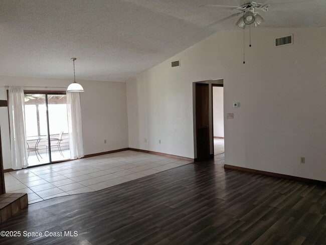 Foto del edificio - 4440 Everglades St