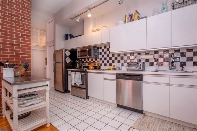 Foto del edificio - 222 Grand St