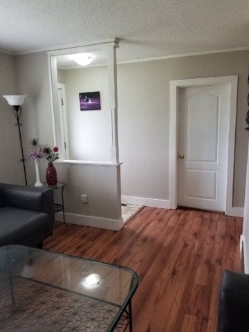 Building Photo - 4812-4847 47 Ave