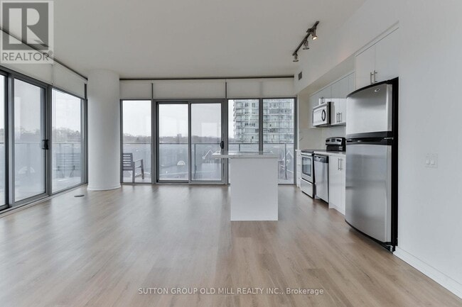 Building Photo - 103 The Queensway