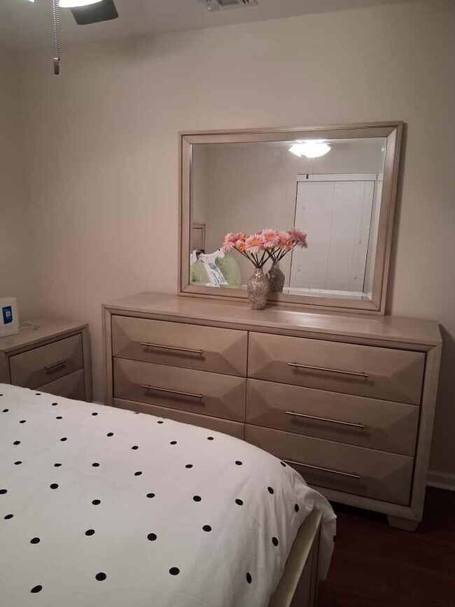 Foto del edificio - 3661 SW Camastro St