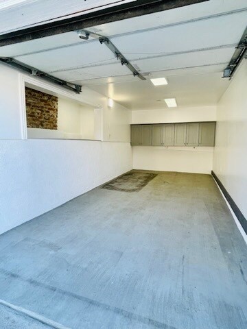 Building Photo - 822 14th St