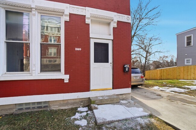 Foto del edificio - 1900 State Ave