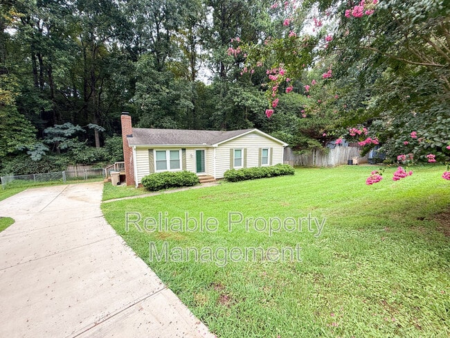 Building Photo - 1606 Cranston Rd
