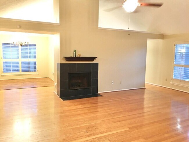 Building Photo - 4402 Leyland Dr