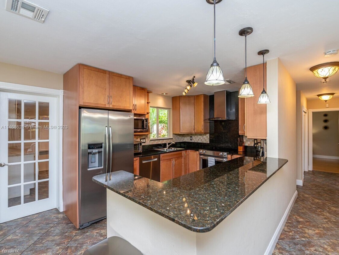 3 br, 2 bath House 417 NW 21st St House Rental in Wilton Manors, FL