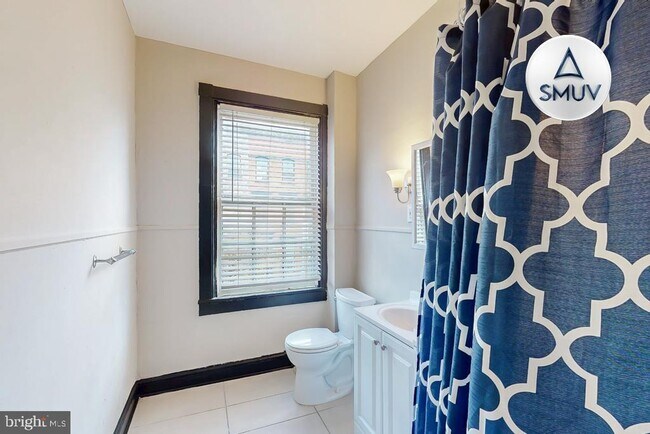 Foto del edificio - 24 E Madison St