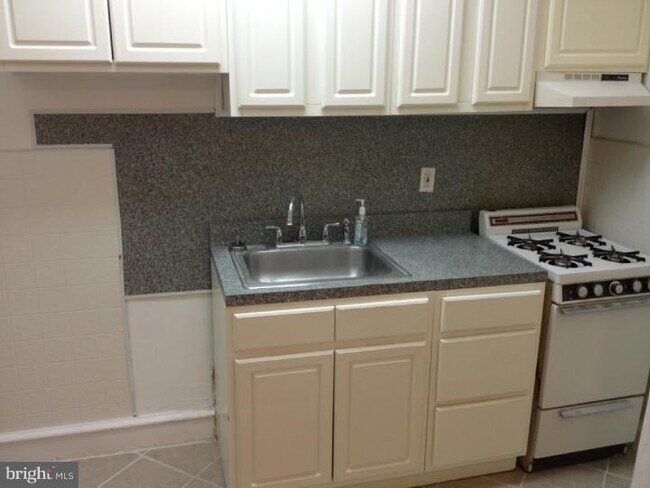 Foto del edificio - 2055 E Rittenhouse St
