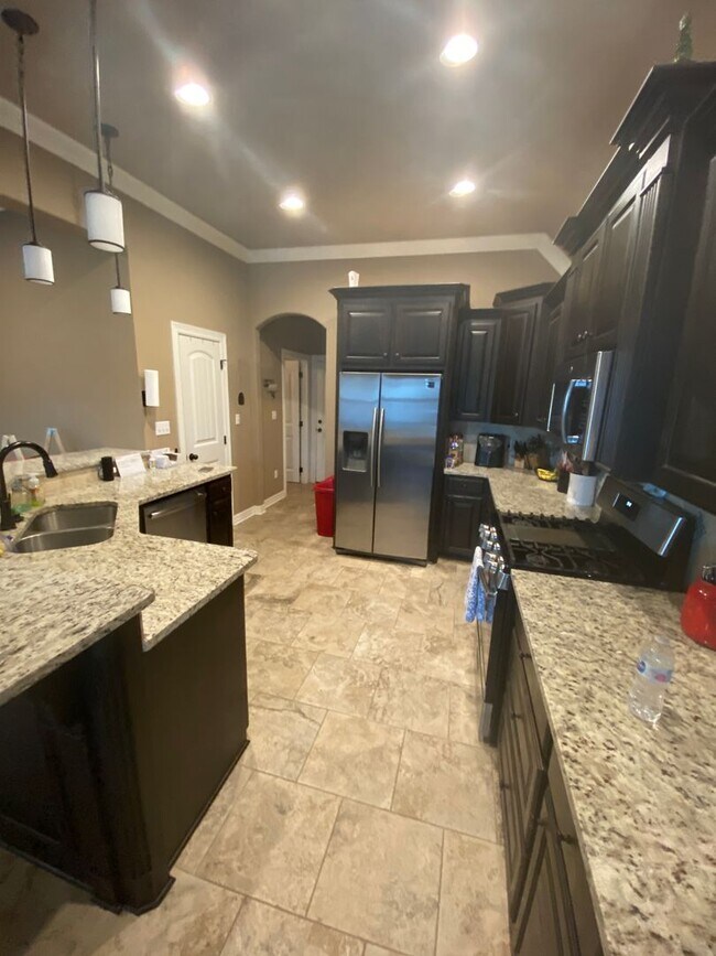 Building Photo - Haughton Home!