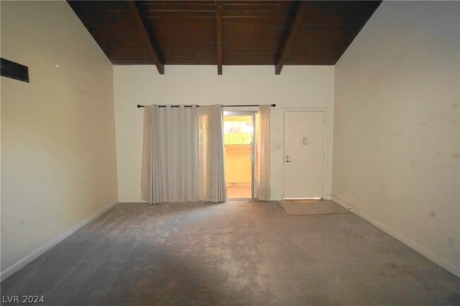 Building Photo - 1515 E Reno Ave