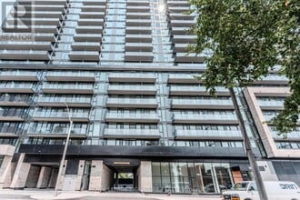 Building Photo - 3009-3009 Novar Rd