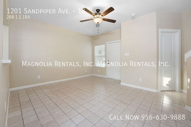 Foto del edificio - 2 bed 2.5 bath Townhouse in Mcallen