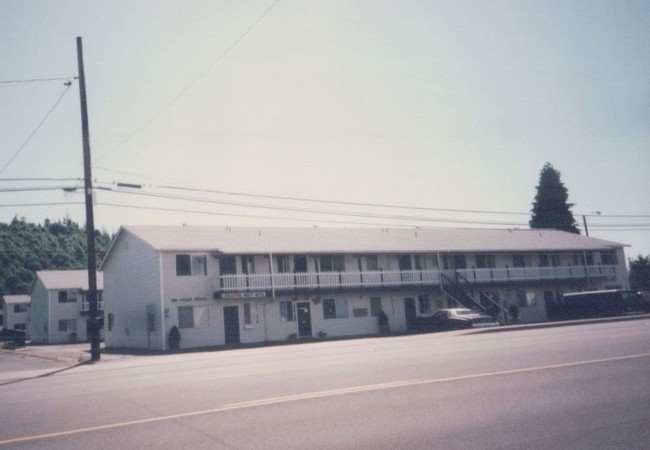 Building Photo - Studio West Apartments