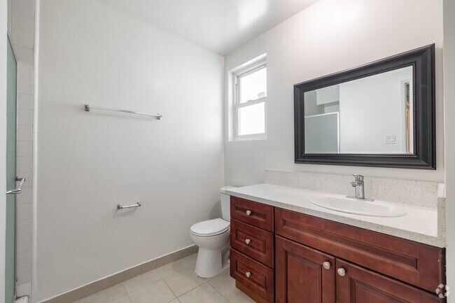 2BR, 2BA - 1,200SF - Bathroom - 309 S Doheny Dr