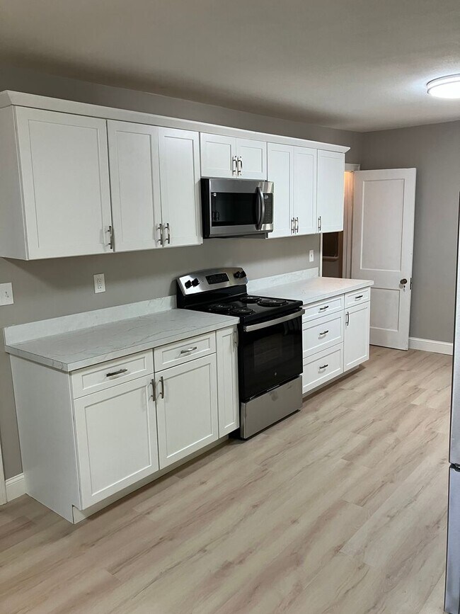 Foto del edificio - Charming, Classic 3 BR Brick Close to LeMoyne in Nice Neighborhood