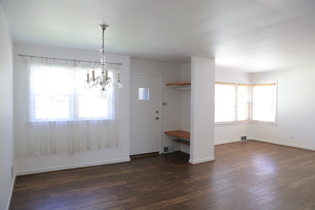 Building Photo - 3734 Morton Ave