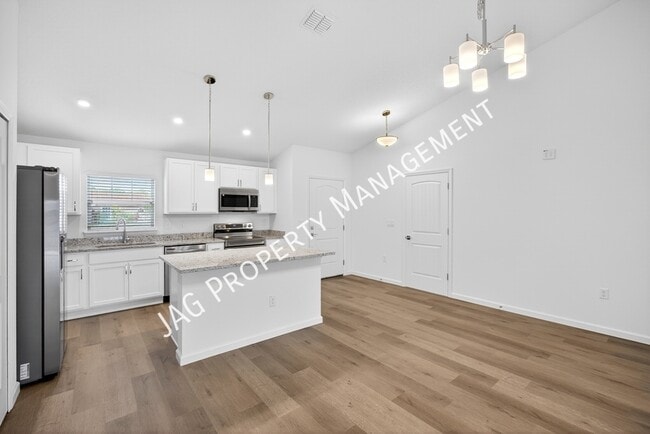 Foto del edificio - 251 Vin Rose Cir SE