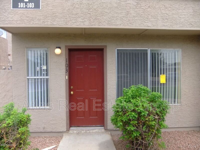 Building Photo - 4828 W Orangewood Ave