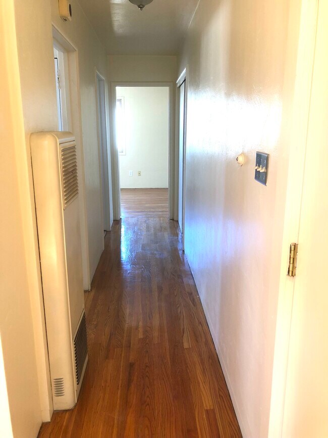 Hallway - 2847 Parker Ave