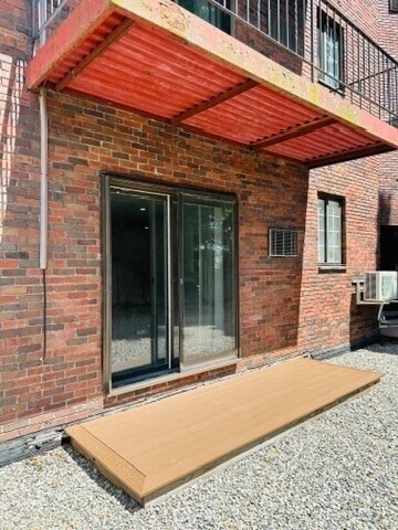 Foto del edificio - 215 Thomas E. Burgin Pkwy