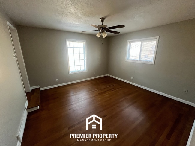 Building Photo - Spacious 4BR Memphis Home for Rent with Fenced Backyard